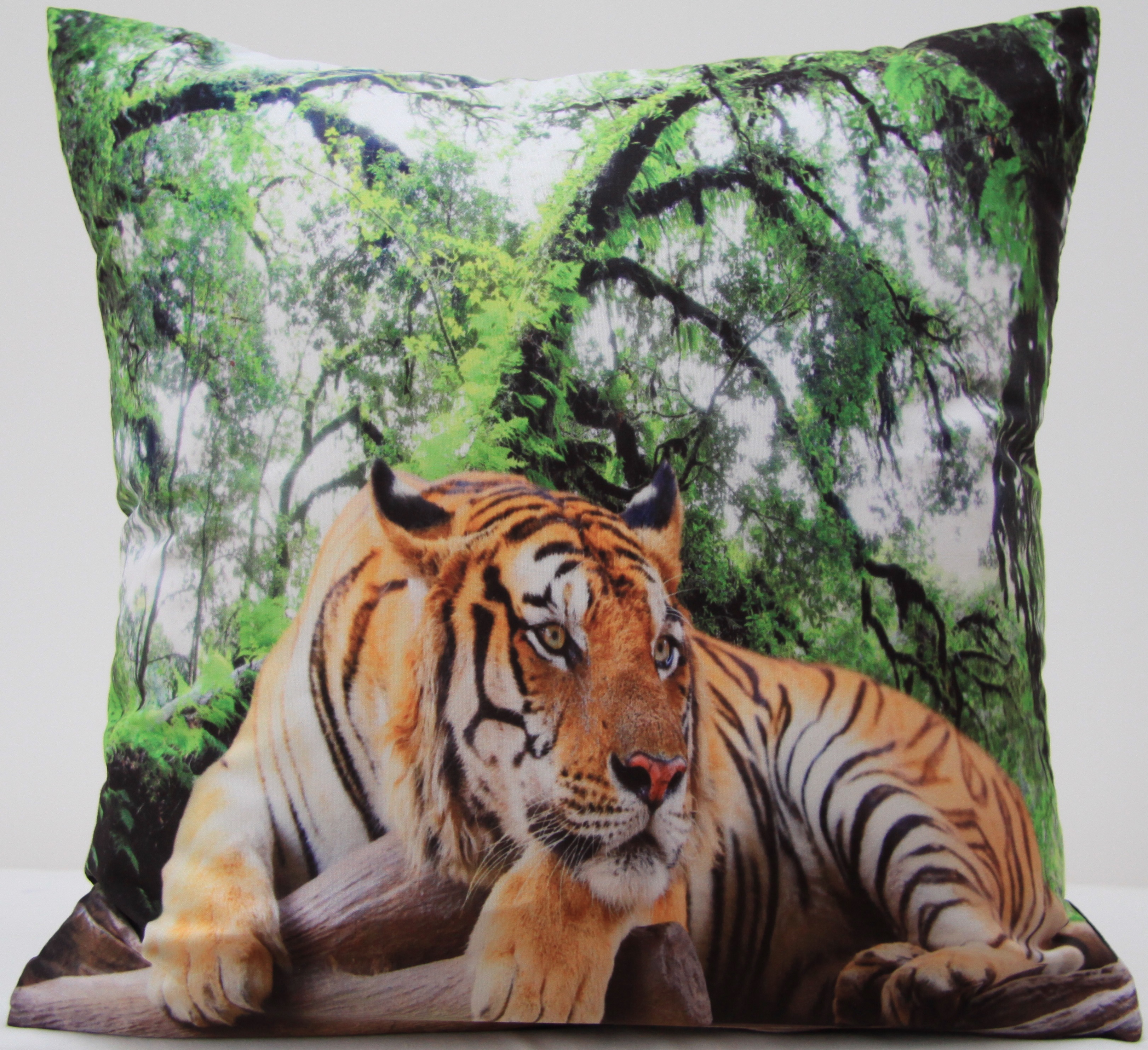 Zielona ozdobna poszewka na poduszkę z tygrysem