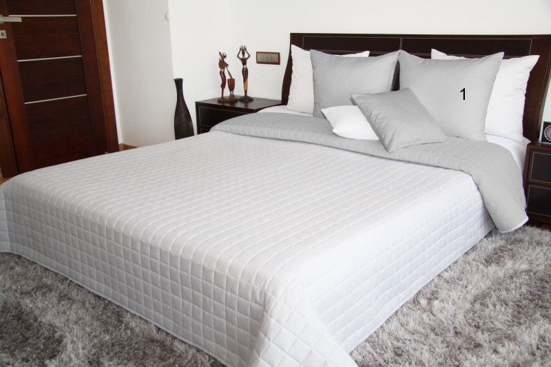 Narzuta dwustronna na łóżko w kolorze biało szarym