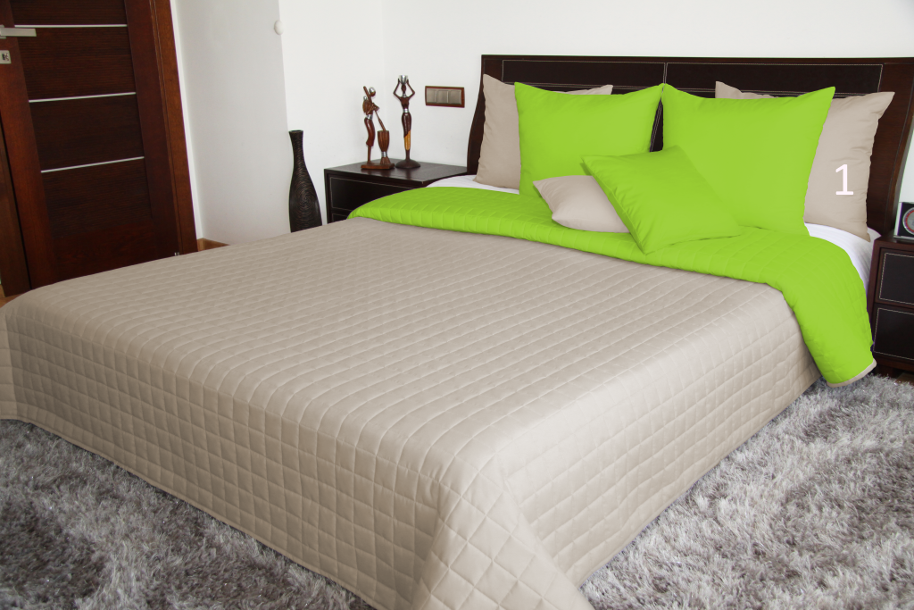 Zielono kremowa dwustronna narzuta pikowana na łóżko