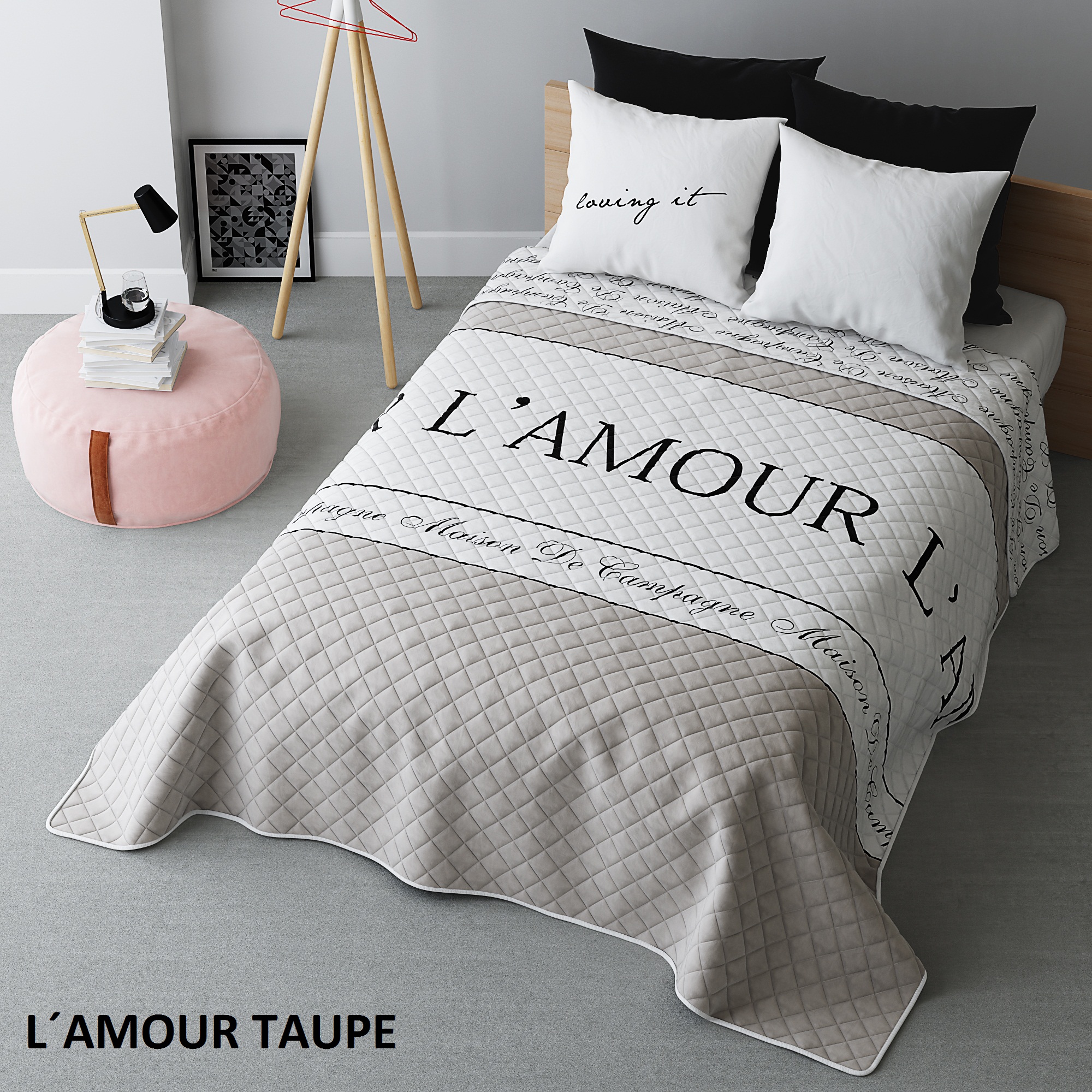 Francuska narzuta w kolorze beżowym na łóżko