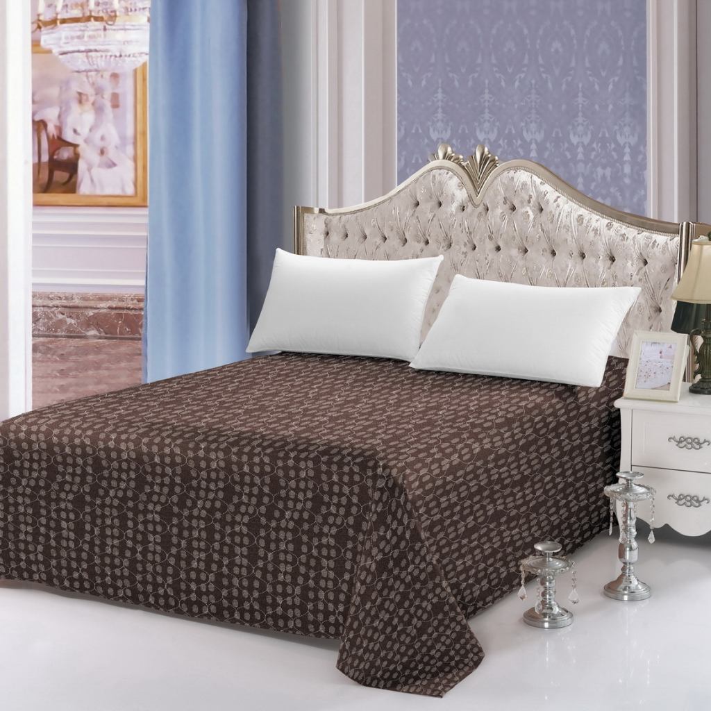 Klasyczna brązowa narzuta na łóżko w stylu vintage 160x200