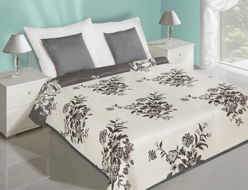Szare kwiatuszki narzuta dwustronna na łóżko koloru białego