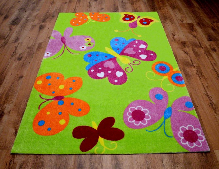 Zielone dywany dla dziecka w motylki