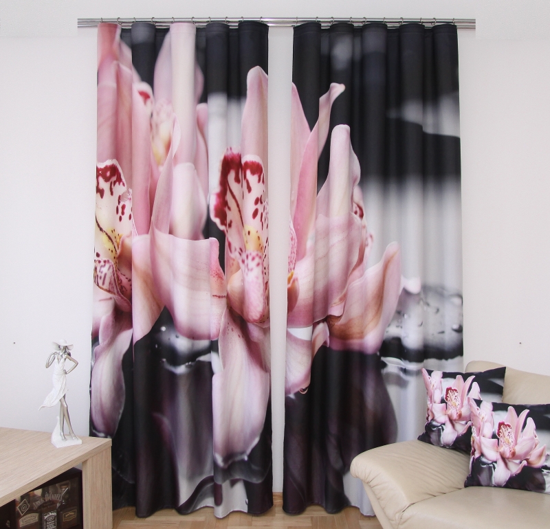 Gotowe szaro czarne zasłony 3D do salonu z różową orchideą