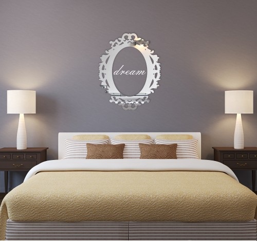 Eleganckie lustro na ścianę do sypialni